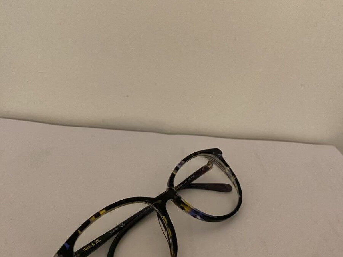 Paul & Joe - QUEEN 02