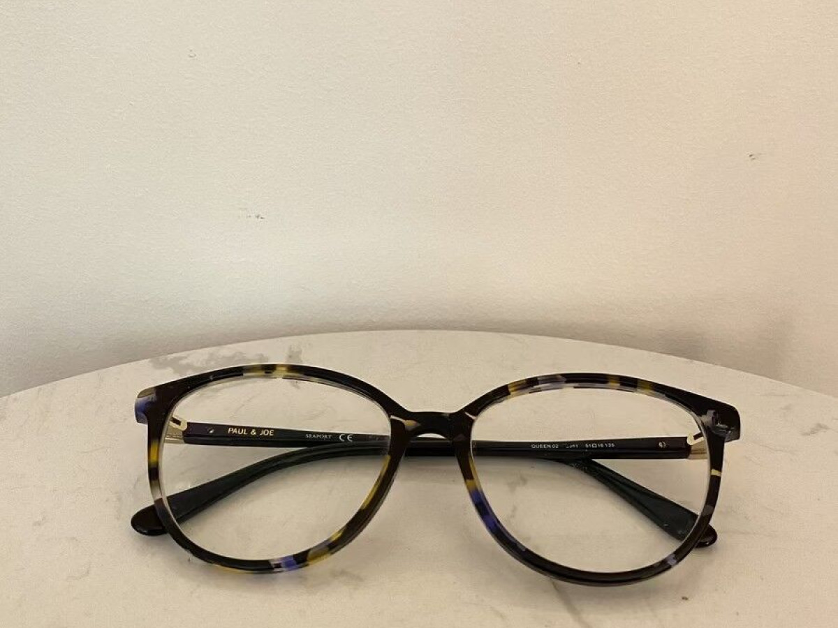 Paul & Joe - QUEEN 02