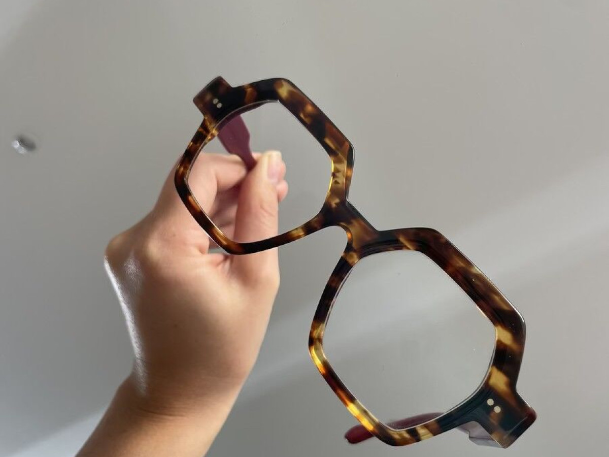 La Brique et la violette - EC/BO 49-20 145