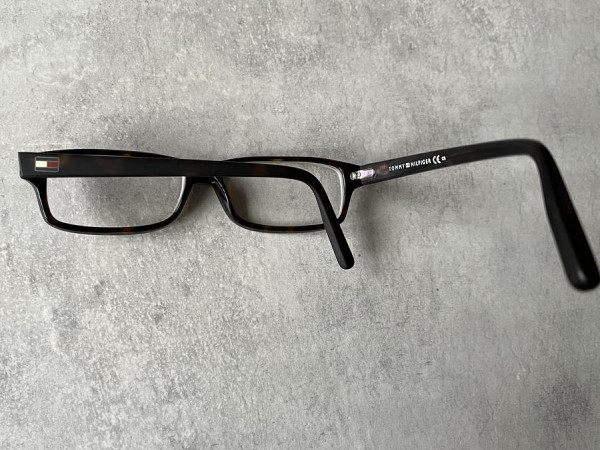 Tommy Hilfiger- TH1061