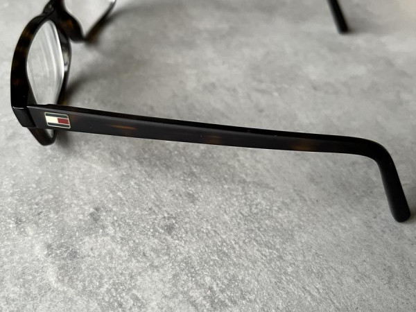 Tommy Hilfiger- TH1061