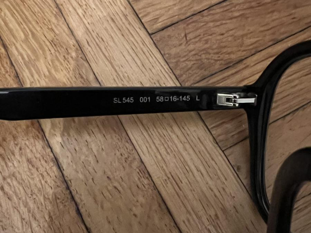 Yves Saint Laurent - SL545