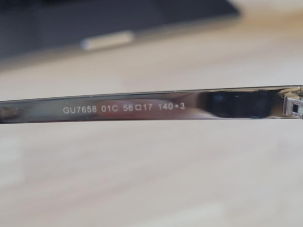 Guess - GU7658