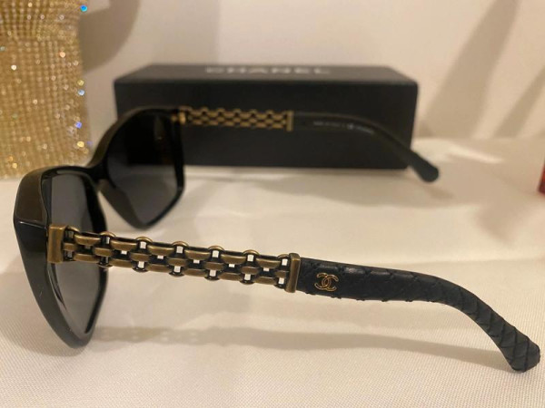 Chanel - CH5327-Q