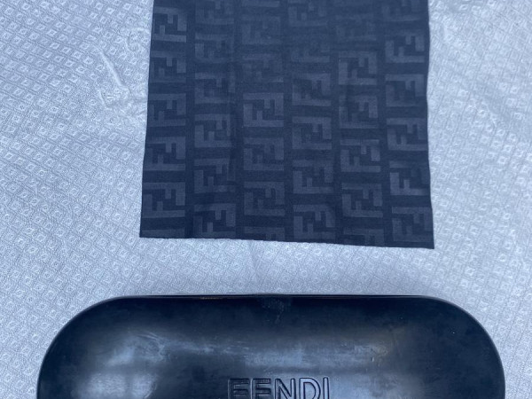 FENDI - F698