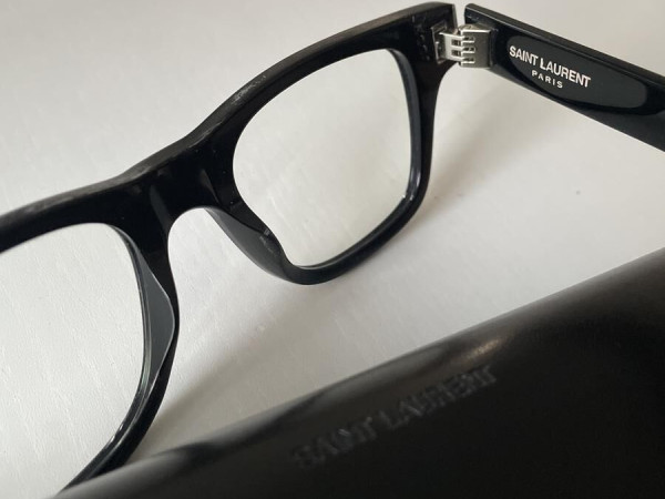 Yves Saint Laurent