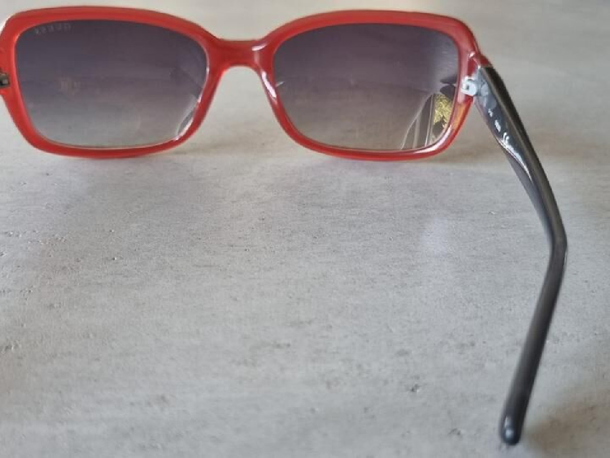 GUESS - GU474 69B 56 18 135 * 3