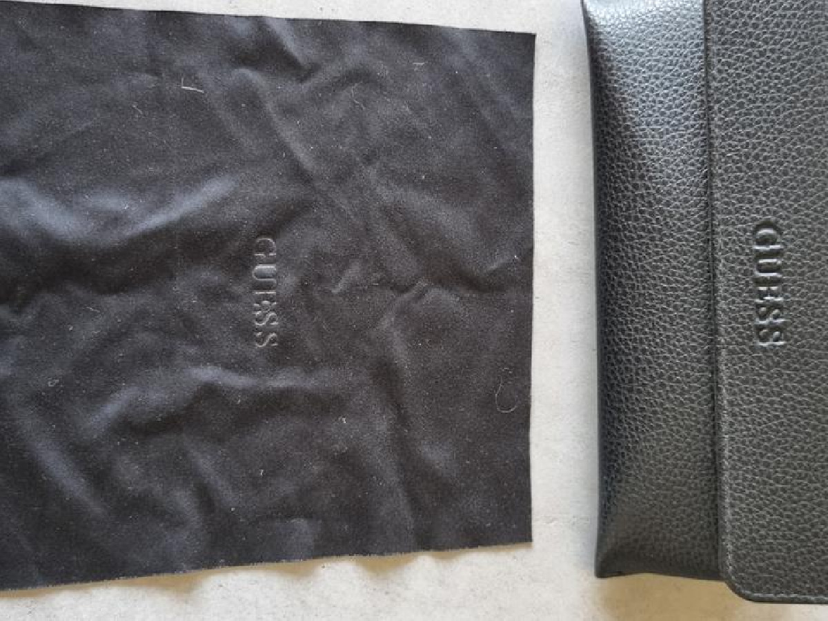 GUESS - GU474 69B 56 18 135 * 3