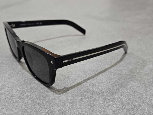PRADA - PR17S