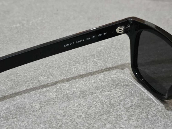 PRADA - PR17S