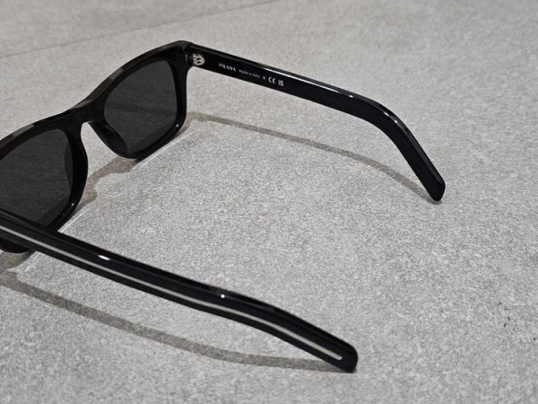 PRADA - PR17S