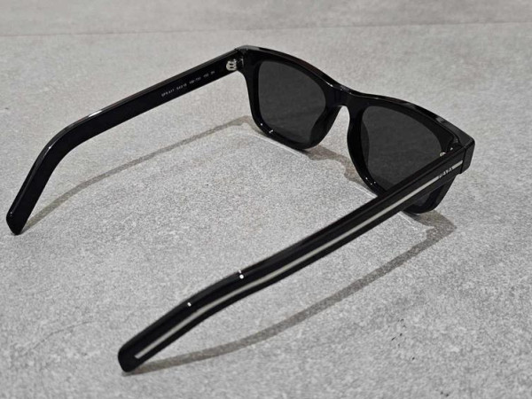 PRADA - PR17S