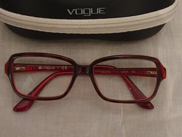 Vogue VO2736