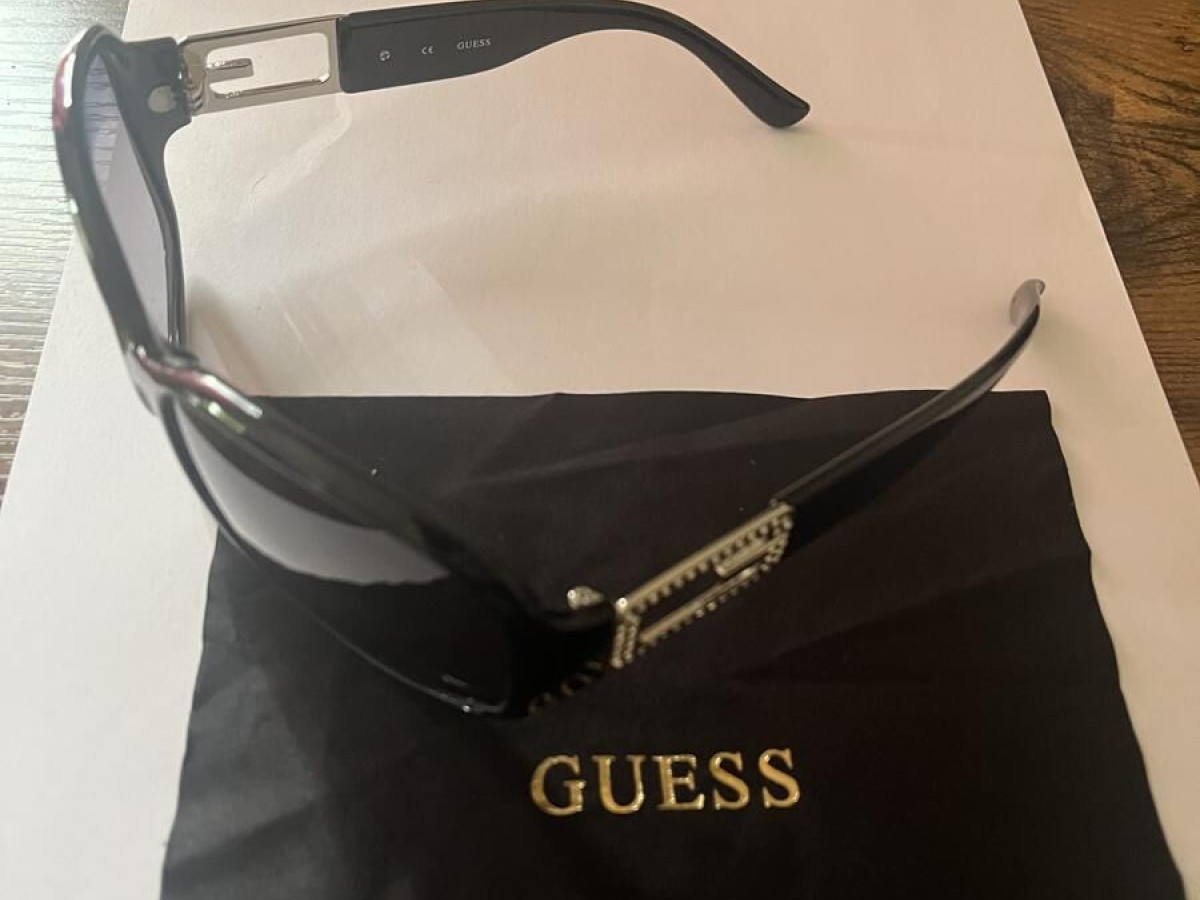 GUESS - GU7226 black -35