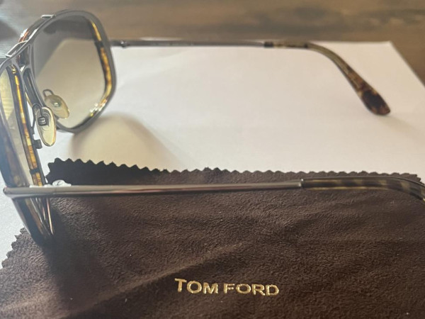 TOM FORD - ANDRÉS FT0110 14P