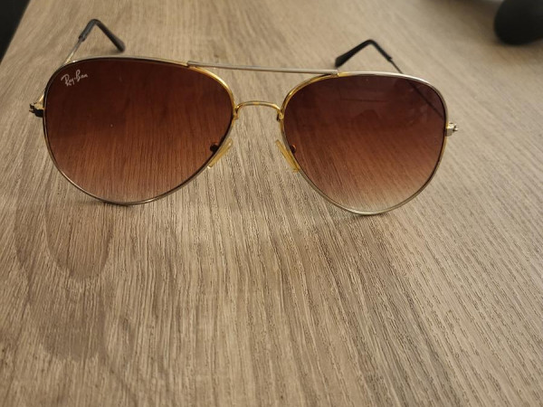 Second hand Ray Ban sunglasses iconic style Seecly