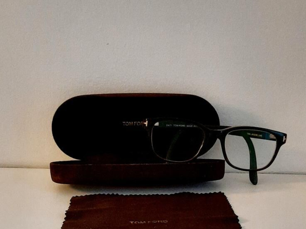 TOM FORD - TF5196