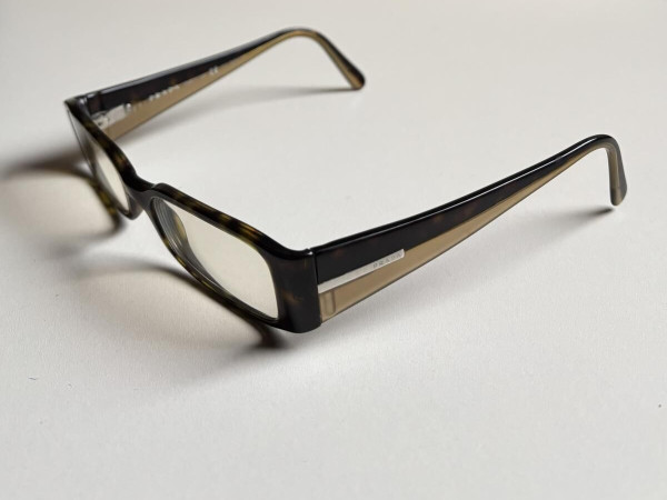 Prada - VPR16G