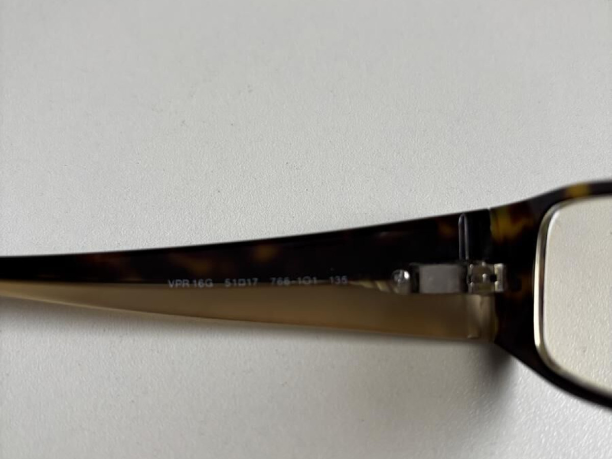 Prada - VPR16G