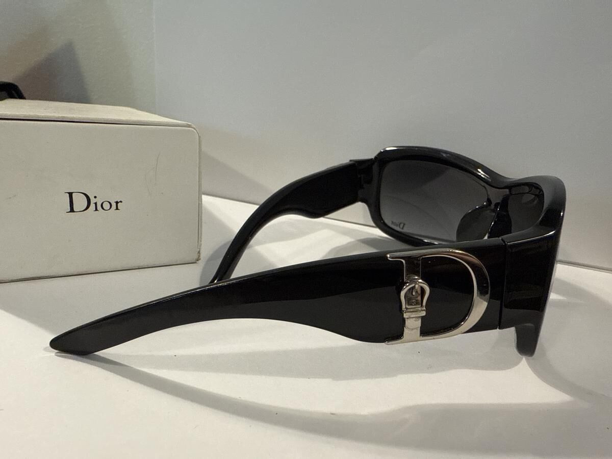 DIOR