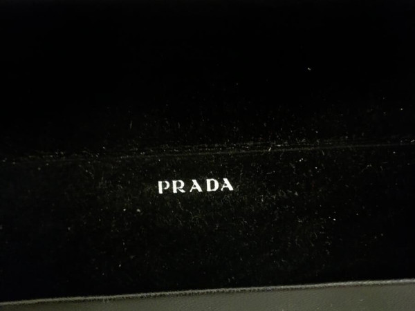 PRADA - BP 042755
