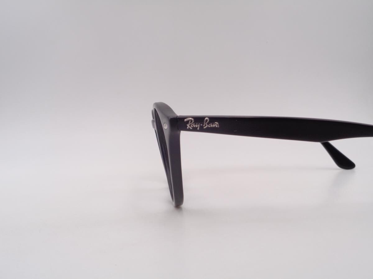RAY-BAN RB2180