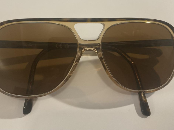 Ray ban
