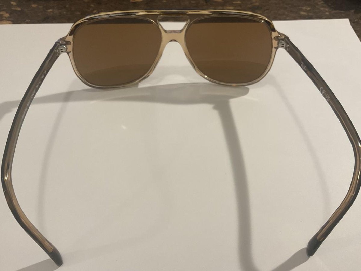 Ray ban