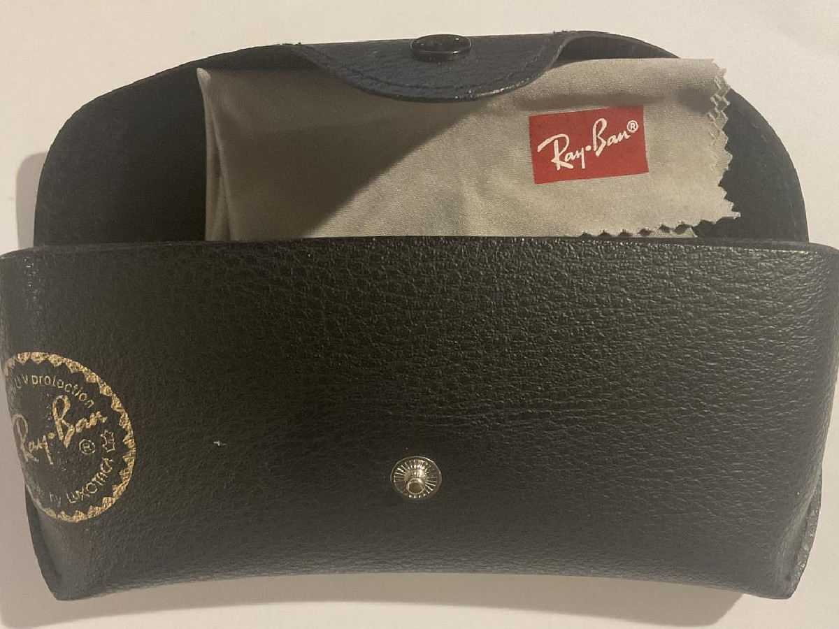 Ray ban