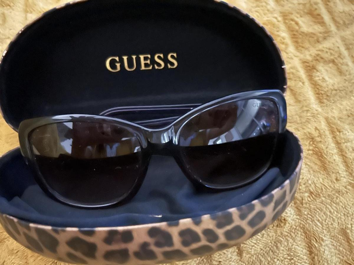 GUESS - GU7360