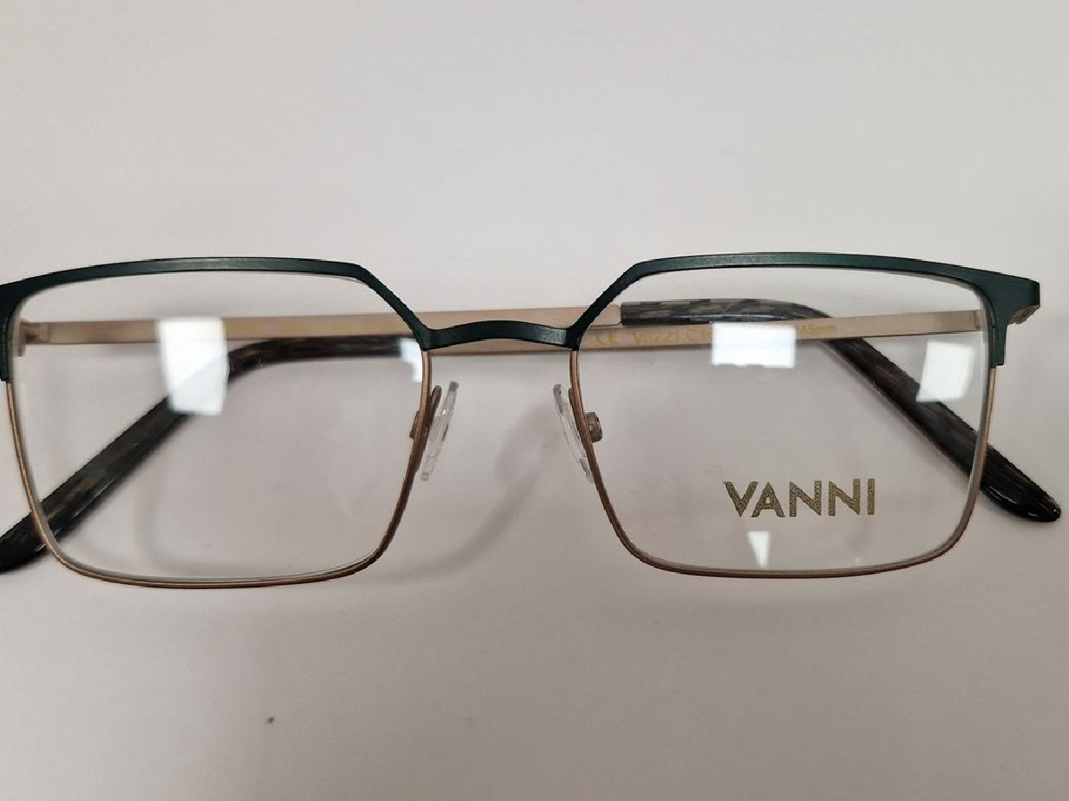 Vanni - V6221
