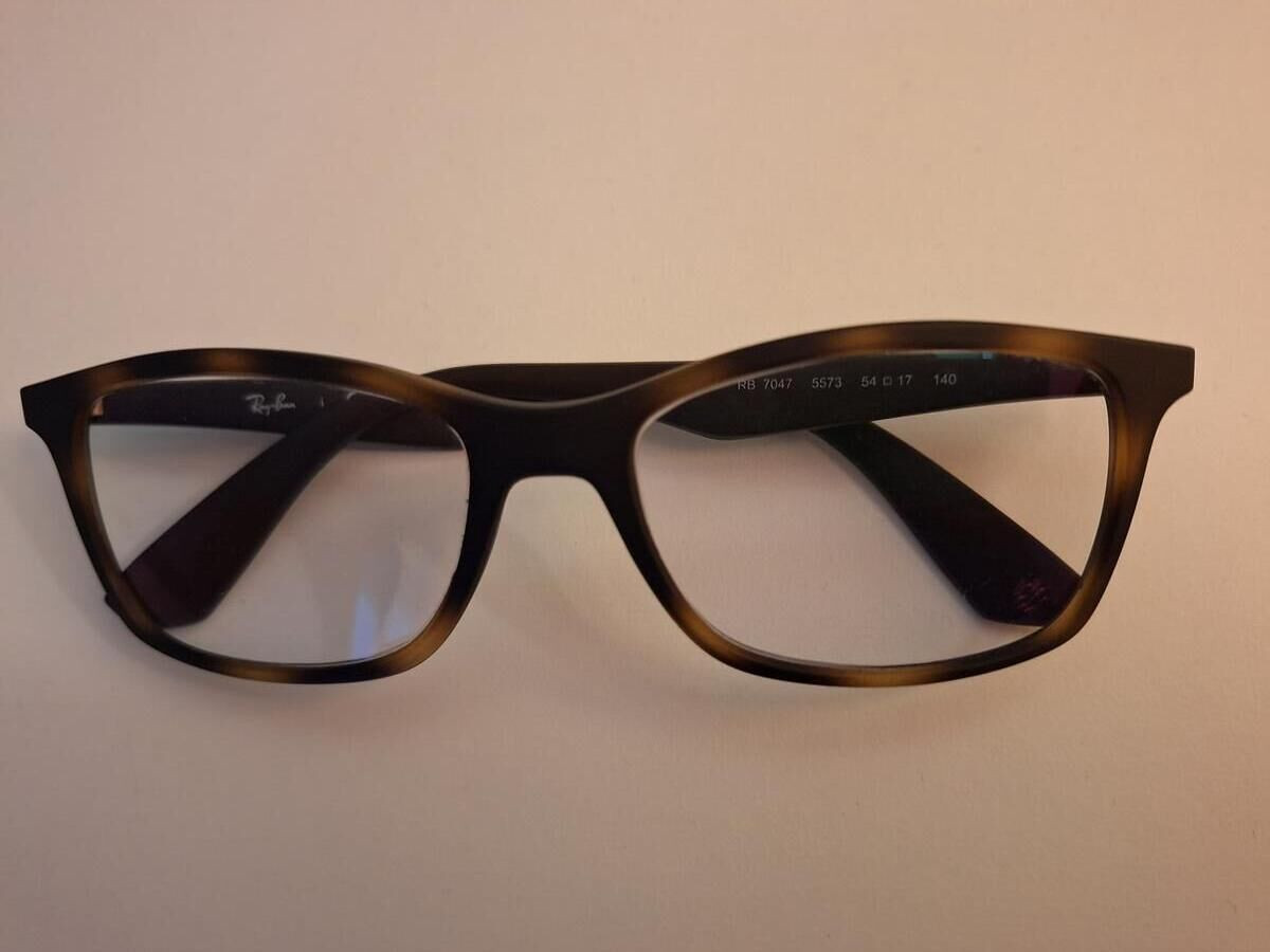 Rayban - RB7047