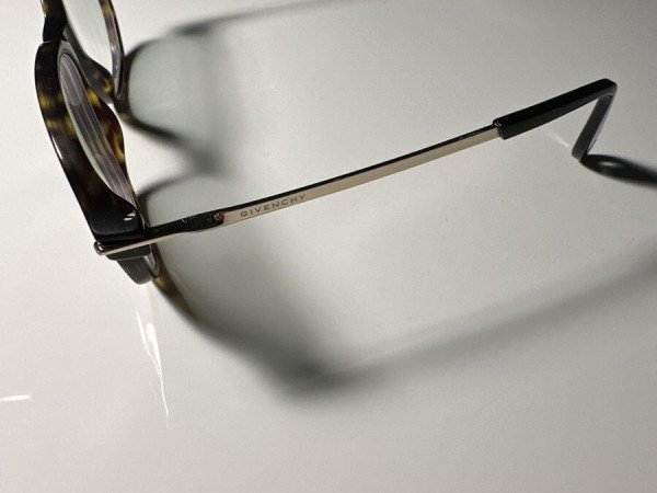 Givenchy - GV0079086150