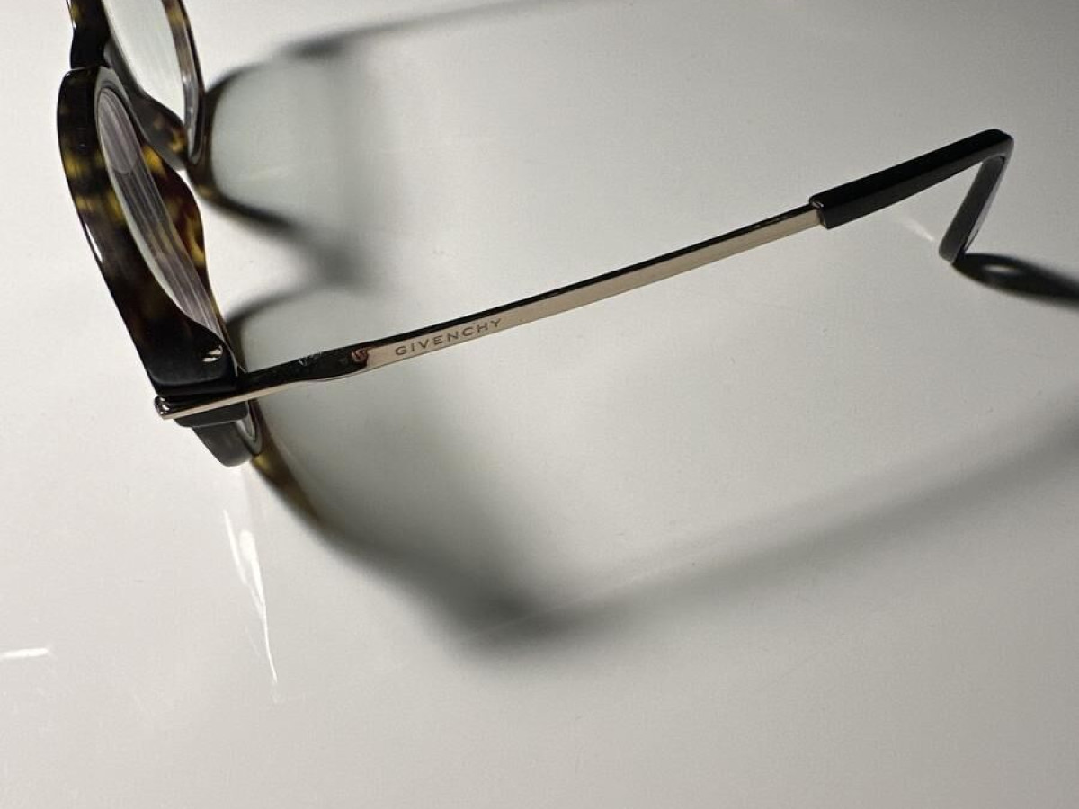 Givenchy - GV0079086150