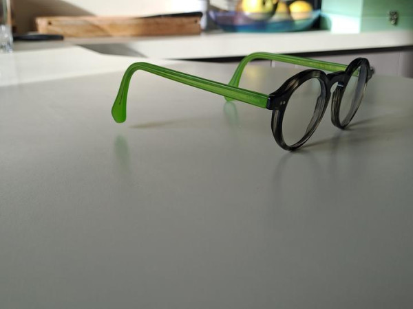 LA BRIQUE ET LA VIOLETTE - CO4423145