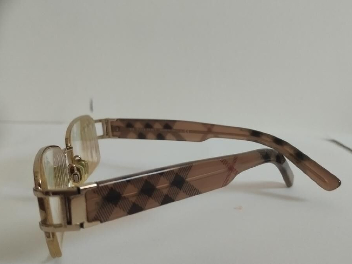 BURBERRY - B1186 1109