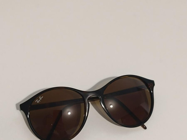 RAY-BAN RB4371