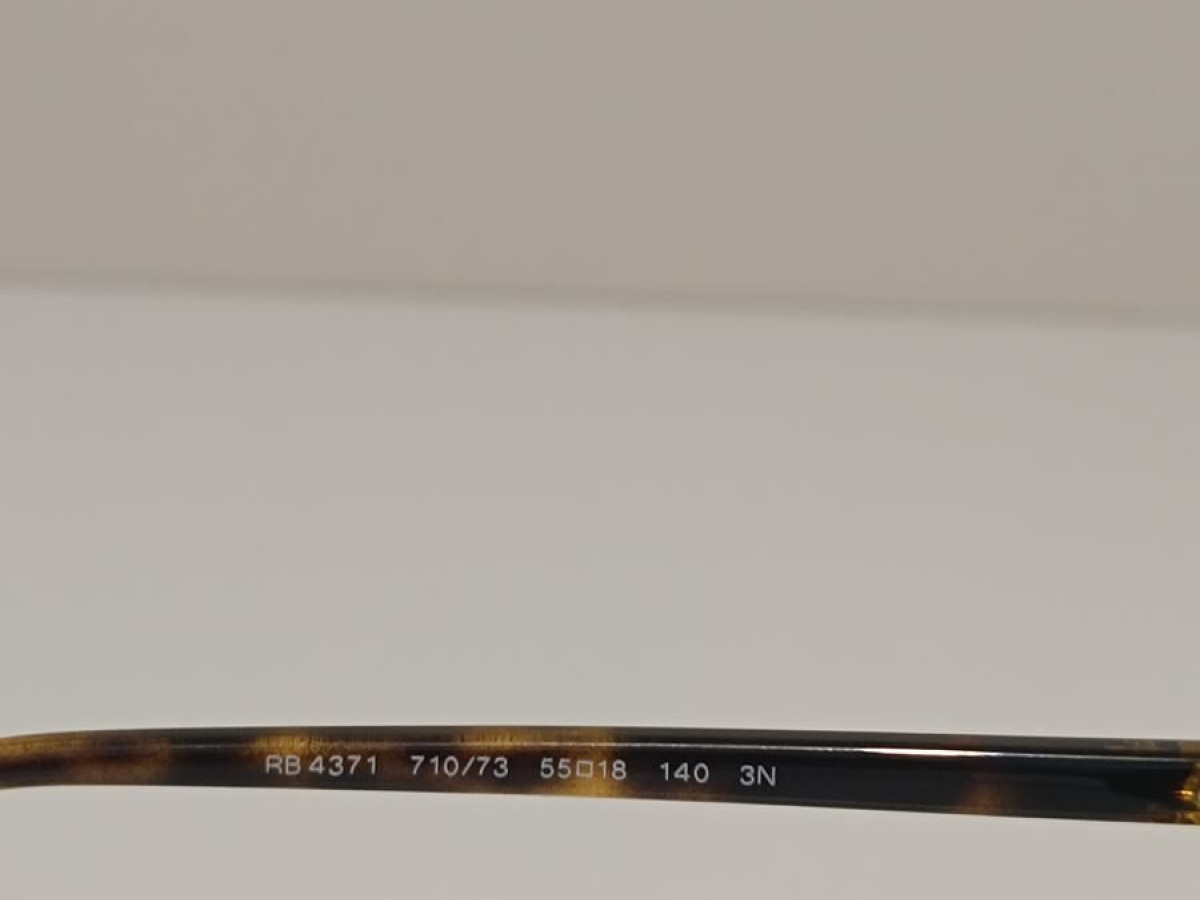 RAY-BAN RB4371