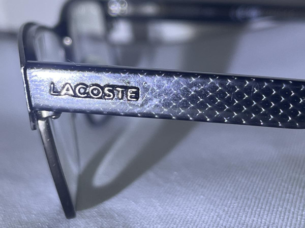 Lacoste L2217 001
