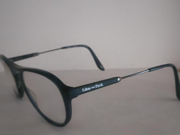 EDEN PARK - P3043 4699