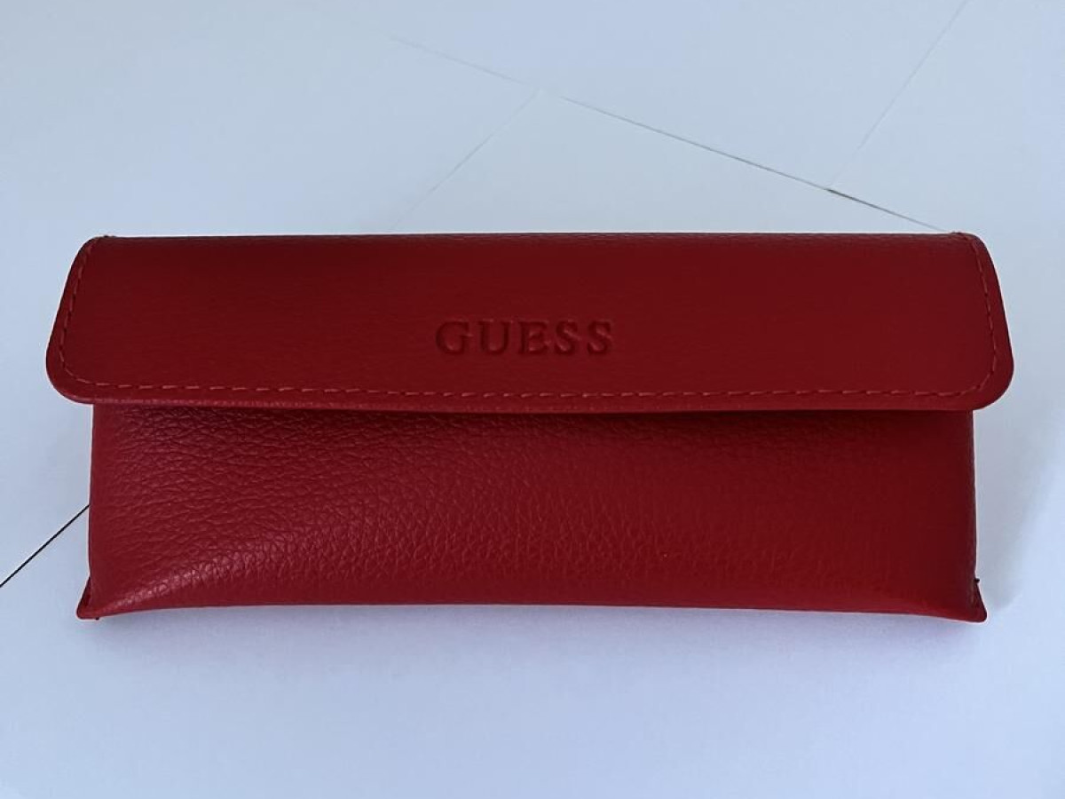 Guess -GU2825