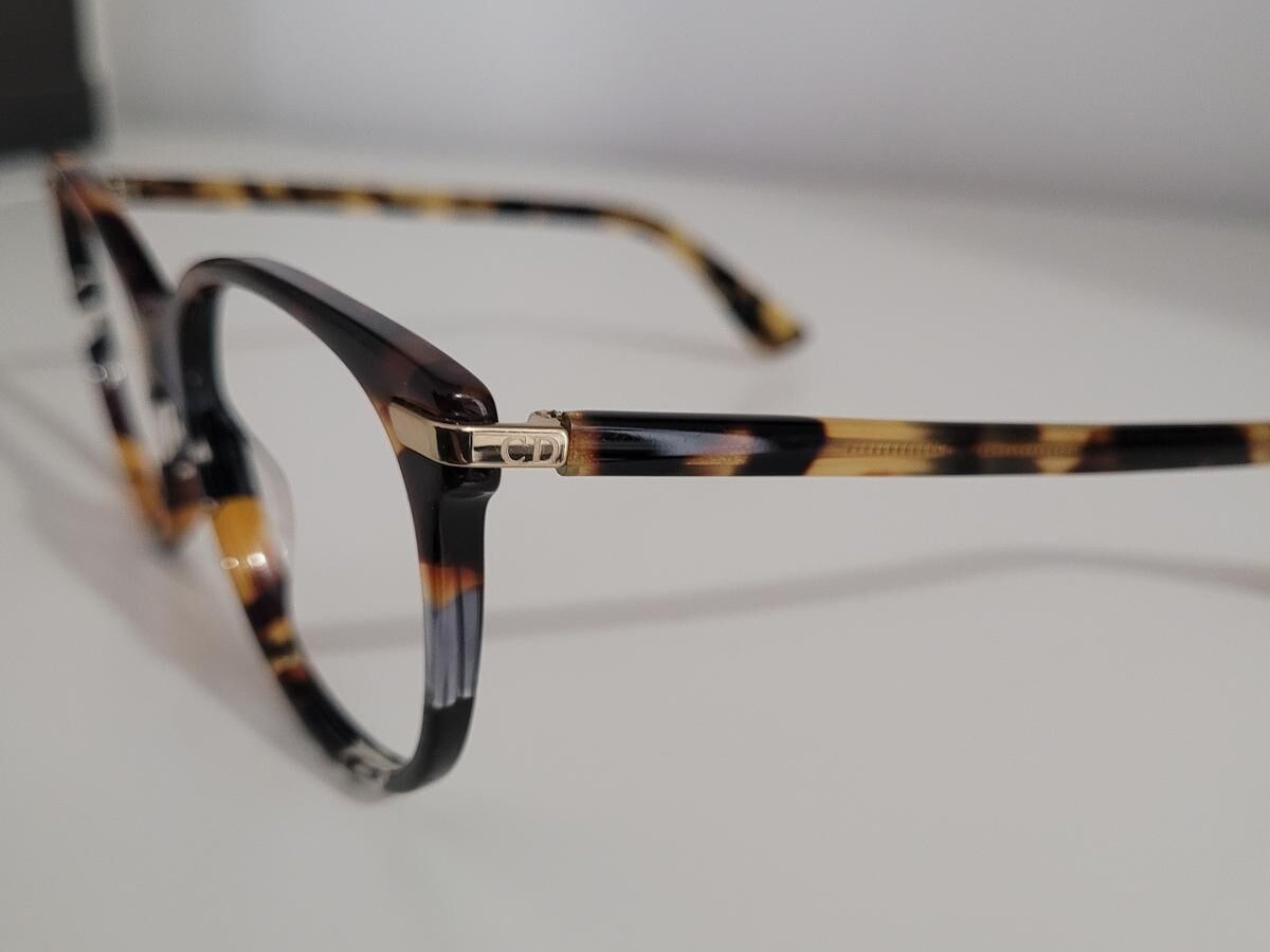 Dior - Dioressence11