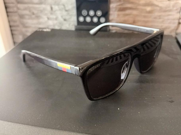 GUCCI - GG0748S
