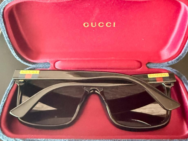 GUCCI - GG0748S