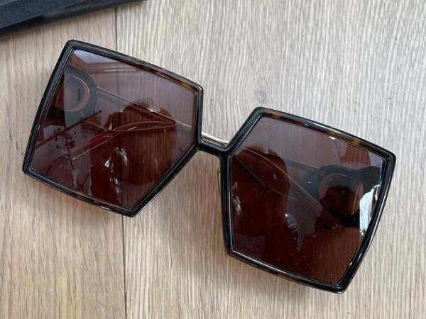 DIOR - MONTAIGNE  30