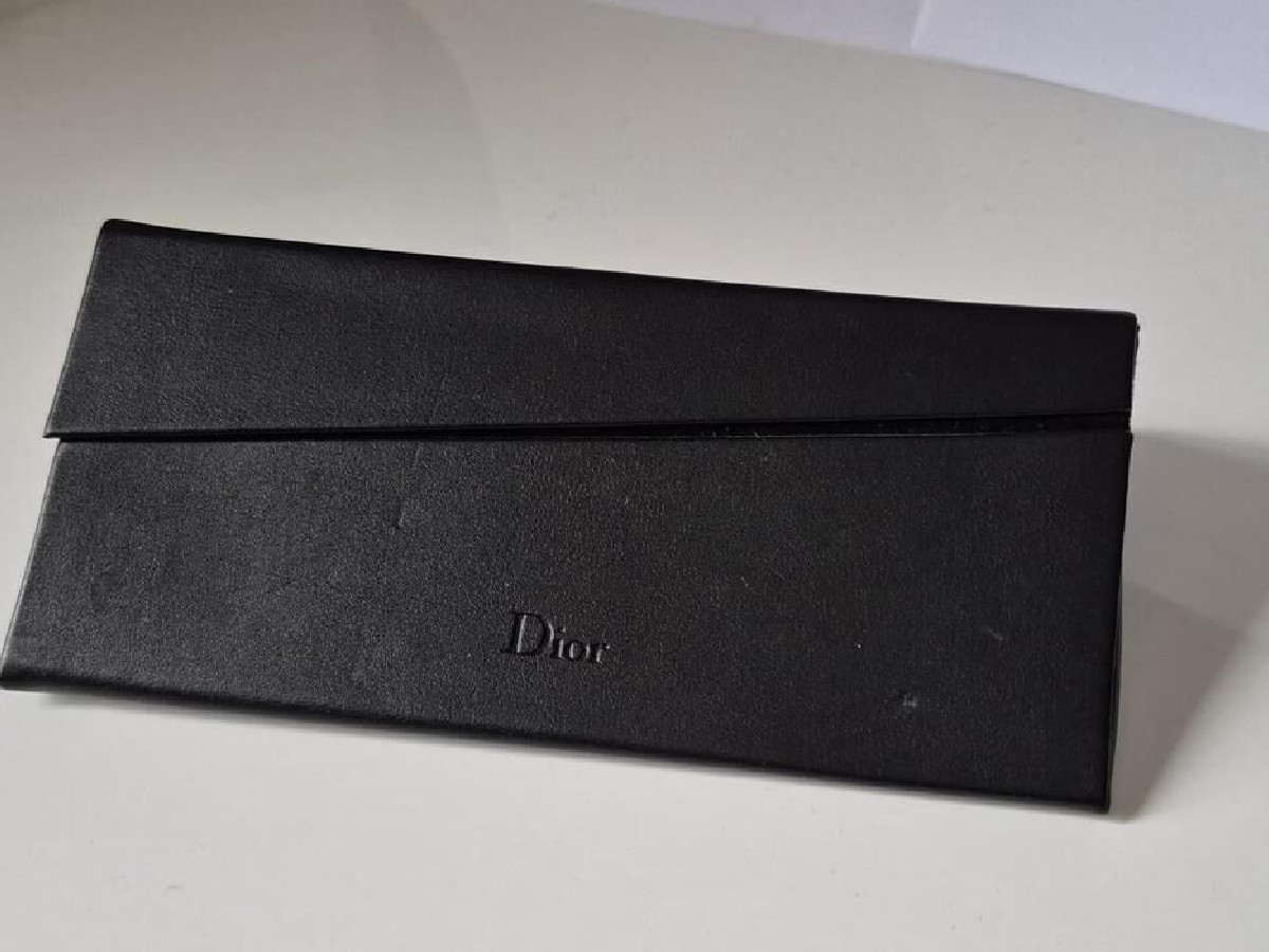 DIOR - Dioressence11