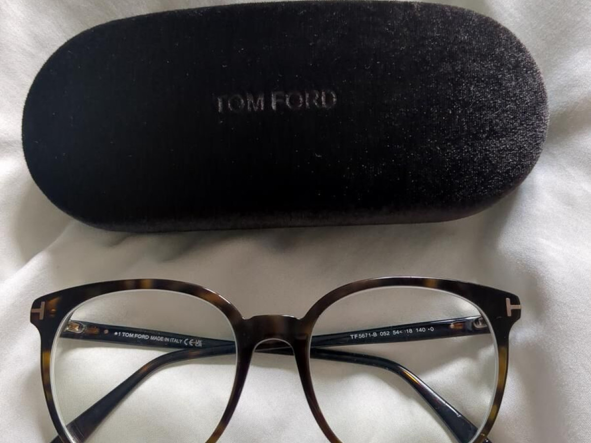 Tom Ford - FT5671-B 052 DARK  HAVANA 54*18