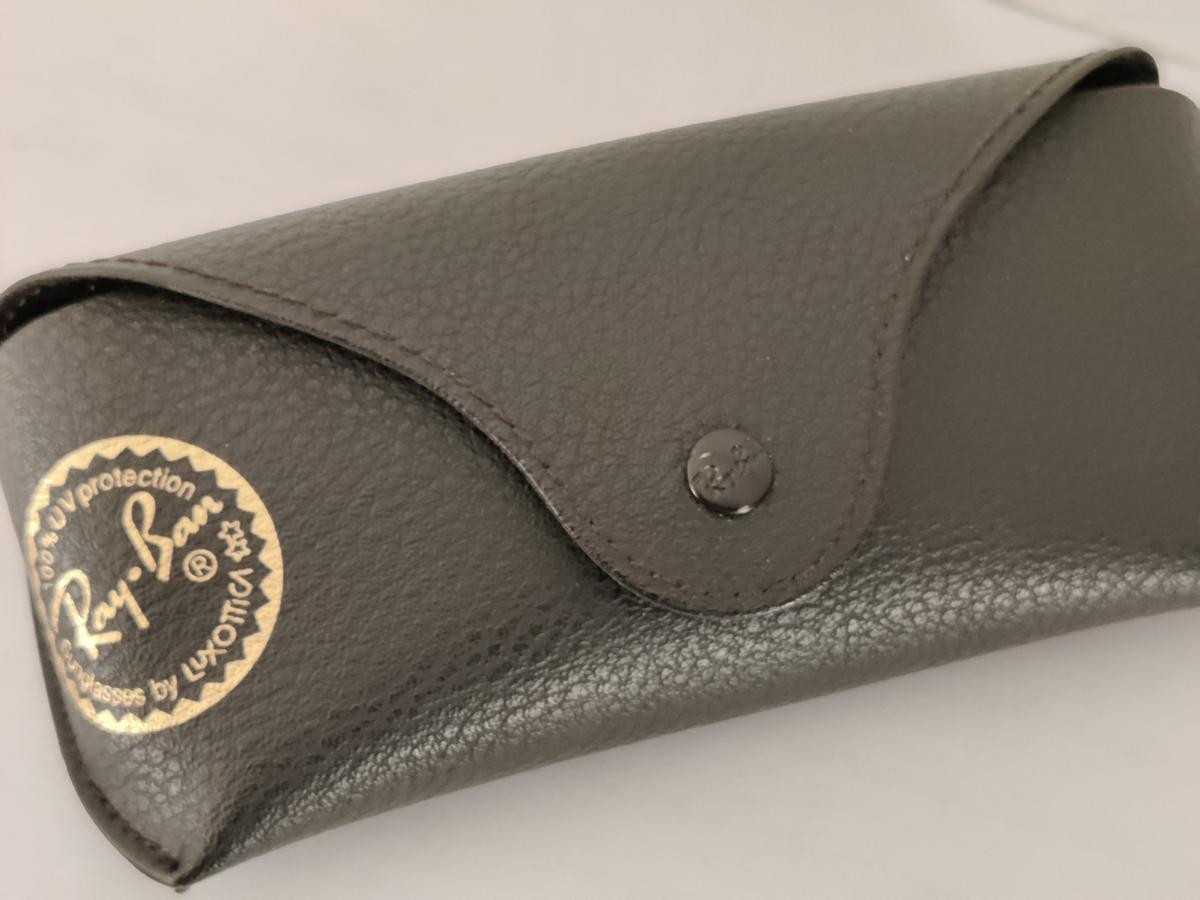 RAYBAN - RB7032