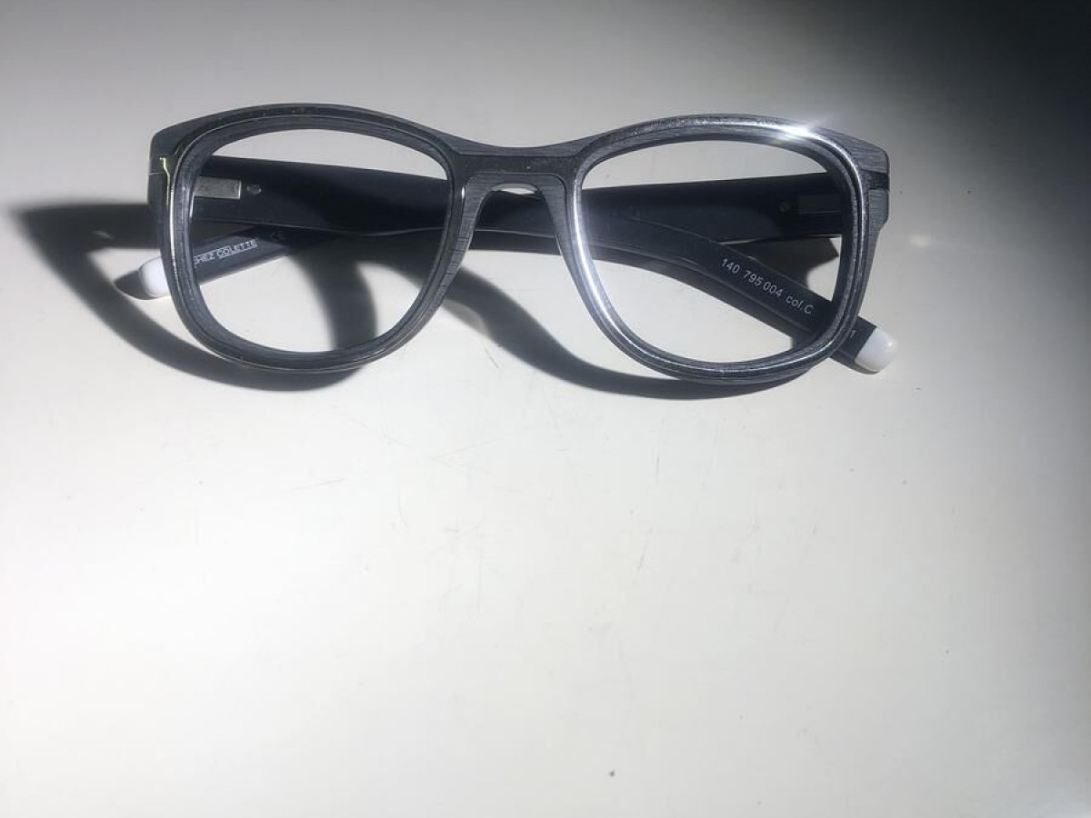 Chez COLETTE - 795 004 col CN 49*22