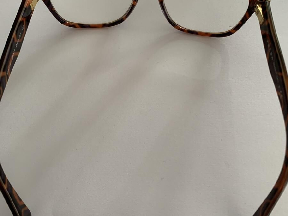 Prada Mau-101